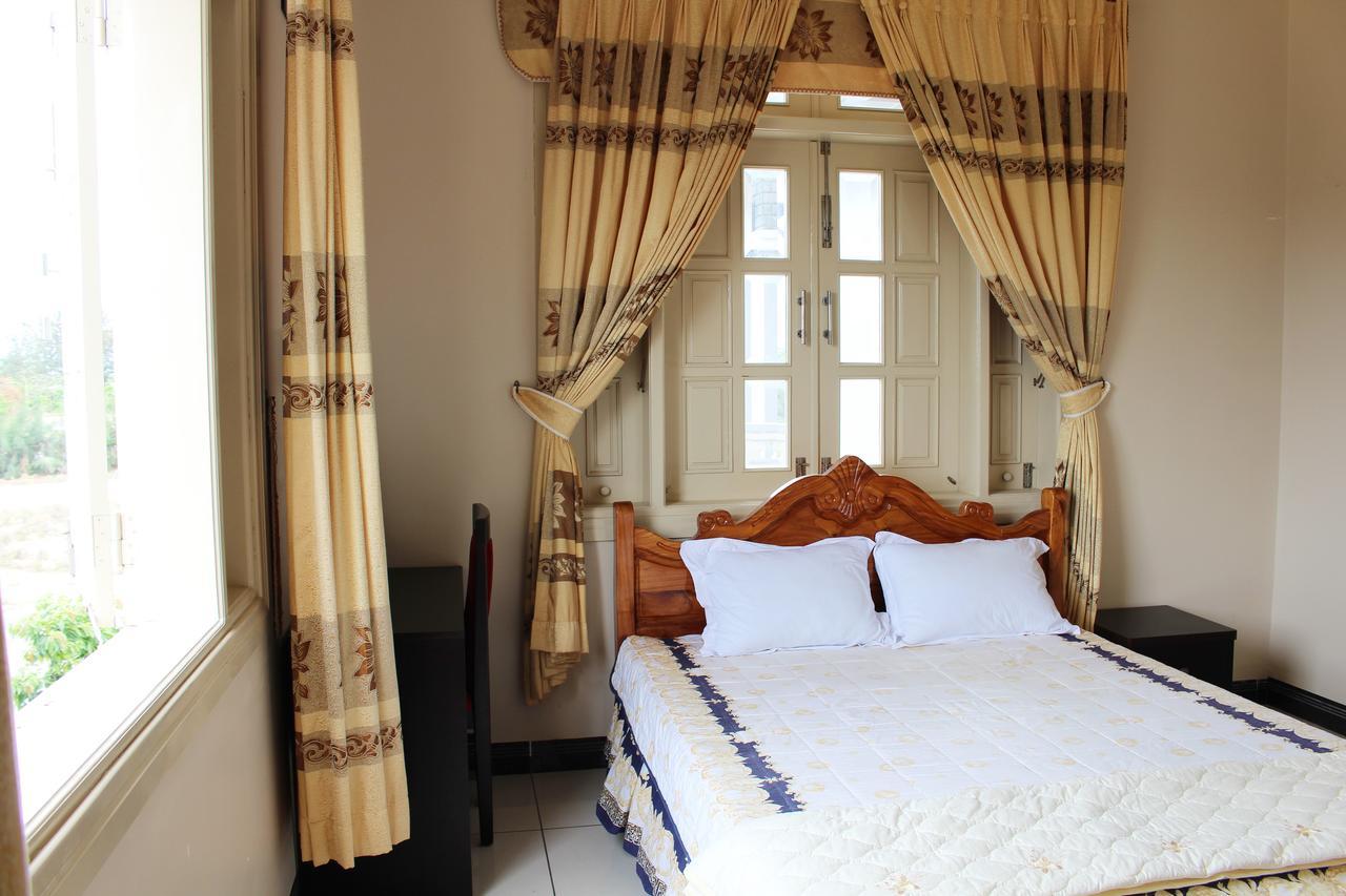 Hoang Gia Doc Let Hotel Ninh Hoa Exterior photo